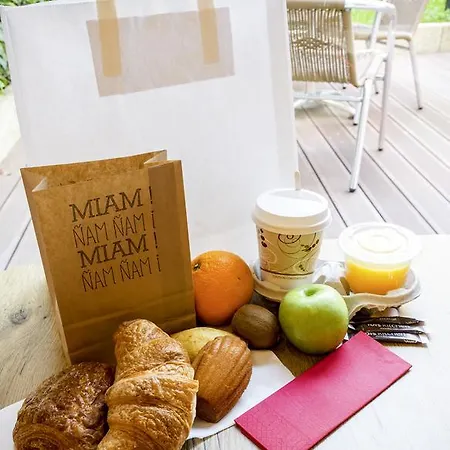 ホテル イビス パリ パルク デ エクスポジシオン ヴァンヴ